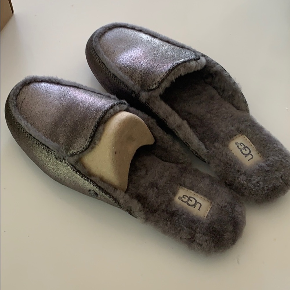 UGG slip on shoes